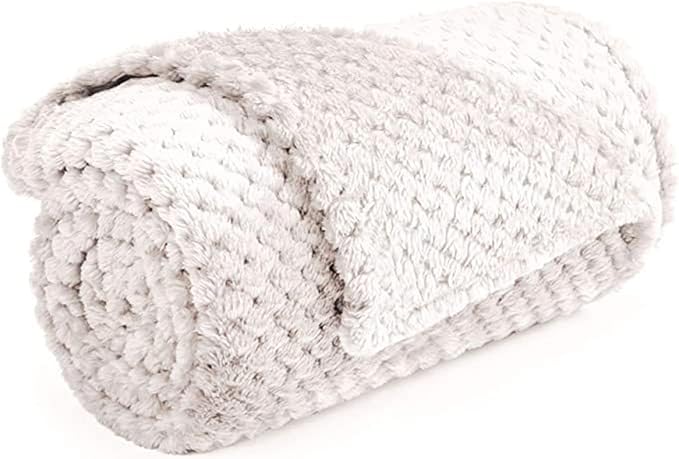 Pet Blanket Warm Soft Dog Blankets Washable Cat Throw Blankets Sofa Bed Couch Furniture Protector Cover for Small Medium Large Dogs Cats, White, 16" x 24"